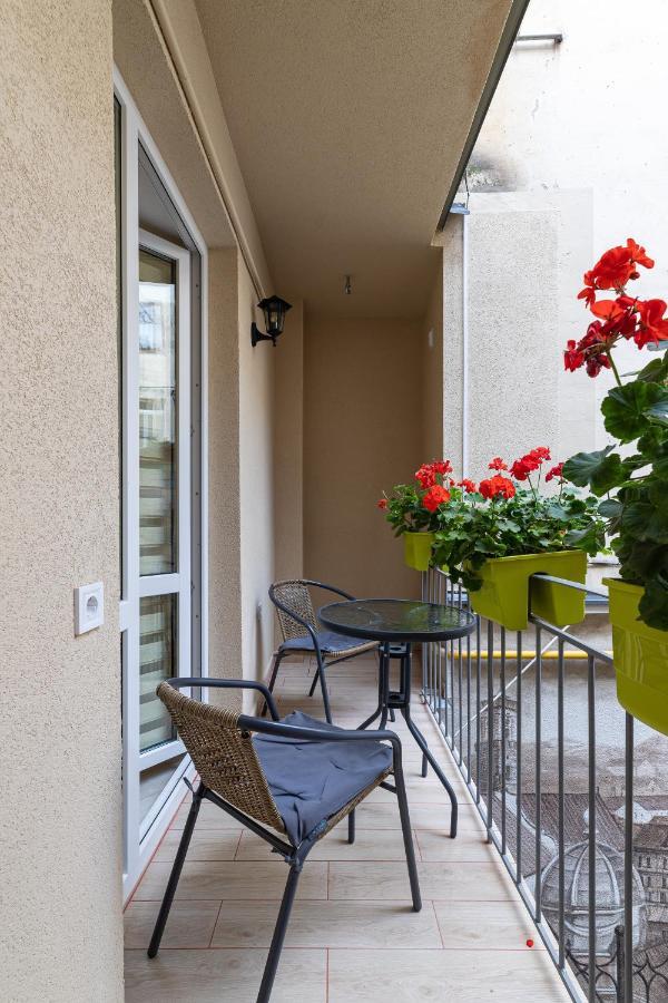 Rynok Square City Center Two Bedroom Apartment! Lviv Exterior foto