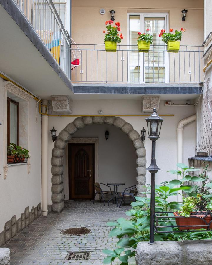 Rynok Square City Center Two Bedroom Apartment! Lviv Exterior foto