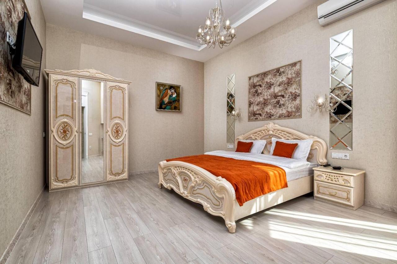 Rynok Square City Center Two Bedroom Apartment! Lviv Exterior foto